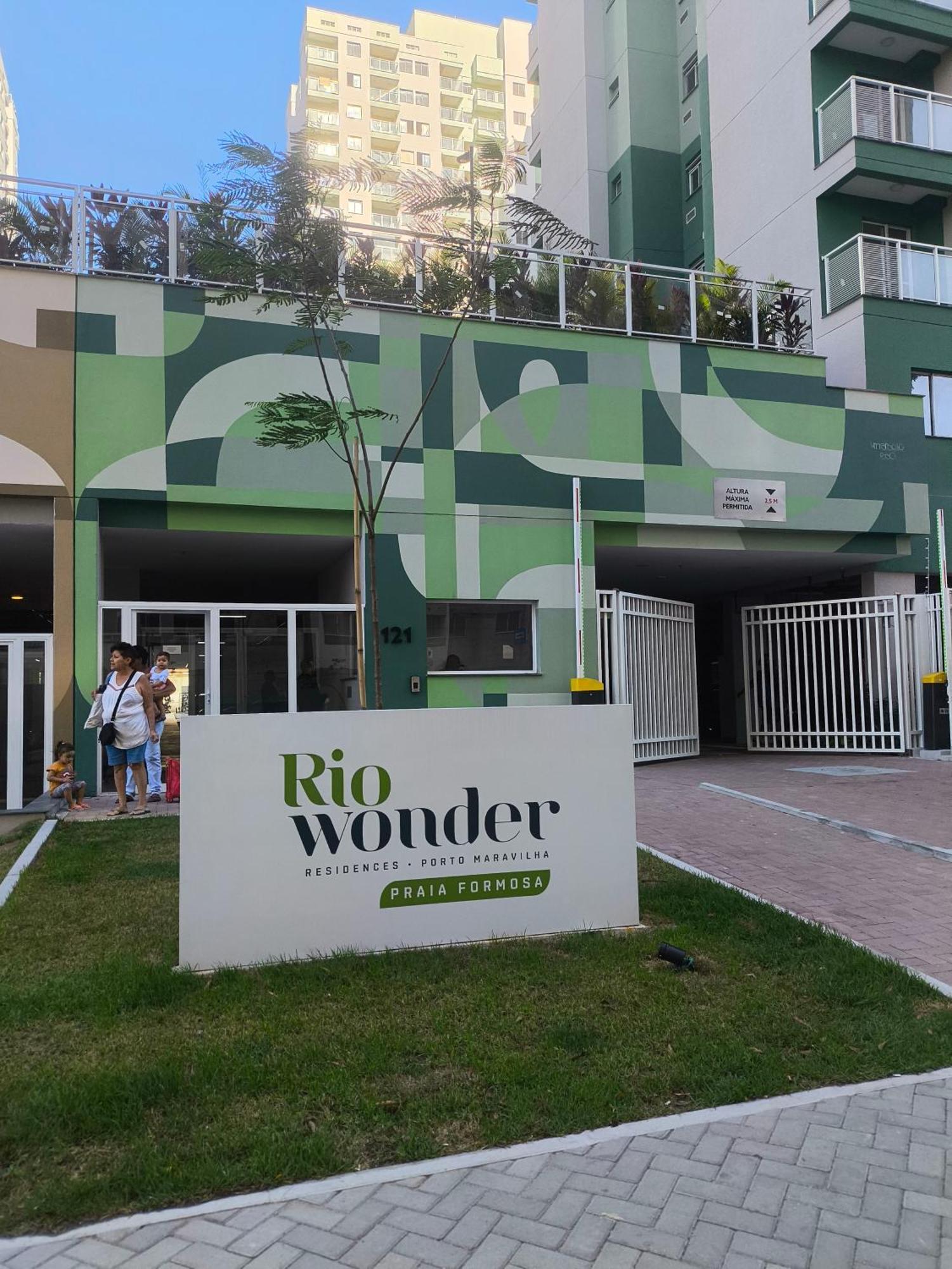 Belissimo Ap 2 Quartos Com , Piscina E Vaga De Garagem No Coracao Do Rj